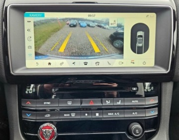 Jaguar F-Pace SUV 2.0 i4D 180KM 2017 Jaguar F-Pace Bezwypadkowy,Niski przebieg,Serwisowany,Polecam 2.0 Diesel, zdjęcie 26