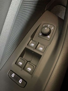 Volkswagen Passat B8 Variant Facelifting 2.0 TDI SCR 150KM 2025 Volkswagen Passat Variant Business 2.0 TDI 150KM DSG FV 23 360 ACC Hak, zdjęcie 8