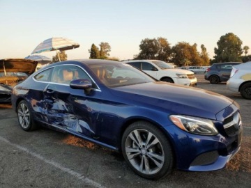 Mercedes Klasa C W205 2017 Mercedes-Benz Klasa C 2017 MERCEDES-BENZ C 300 2.0 Benzyna 241KM, zdjęcie 3