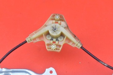 ОКНО ПРАВОЕ ЗАДНЕЕ RENAULT MEGANE IV HB 17R