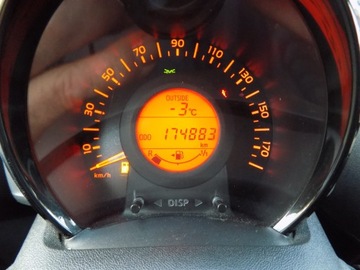 Toyota Aygo II Hatchback 5d 1.0 VVT-i 69KM 2016 TOYOTA AYGO 998 CCM 69 KM, zdjęcie 18