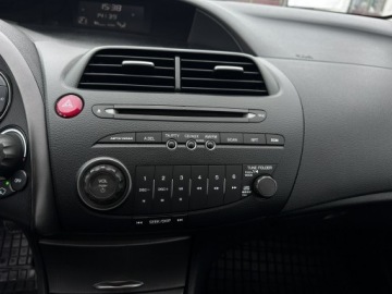 Honda Civic VIII Hatchback 3d 1.4 i-VTEC 100KM 2009 Honda Civic 1.4 100KM/Zamian/Kredyt/VIP Gwarant, zdjęcie 31