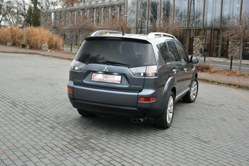Mitsubishi Outlander II 2.2 DID DOHC 156KM 2007 Mitsubishi Outlander 2.2DiD 2007r 7os. Skóra, zdjęcie 21