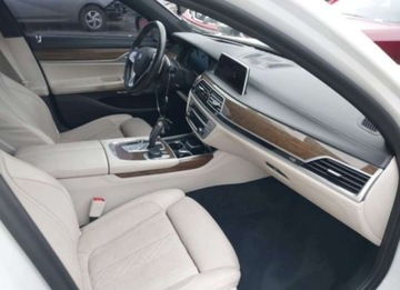 BMW Seria 7 G11-G12 2018 BMW Seria 7 2018, 4.4L, od ubezpieczalni, zdjęcie 9