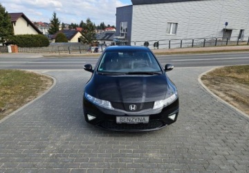 Honda Civic VIII Hatchback 3d 1.8 i-VTEC 140KM 2009 Honda Civic LIFT 1.8 140KM 6-Biegow Klima Czujniki Parkowania 1.8 Benzyna, zdjęcie 1