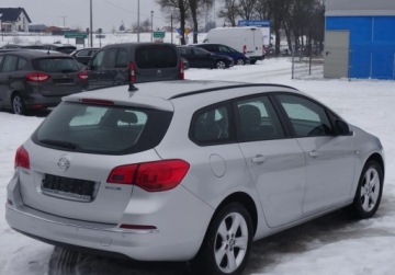 Opel Astra J Sports Tourer Facelifting 1.6 CDTI ecoFLEX 110KM 2015 Opel Astra 1.6 CDTI 110KM Okazja Sprowadzony Oplacony 1.6 Diesel 110KM, zdjęcie 7