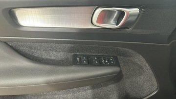 Volvo XC40 Crossover Facelifting 2.0 B3 163KM 2022 Volvo XC 40 B3 Core 4x2, zdjęcie 12