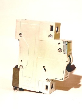 Автоматический выключатель Legrand 403430