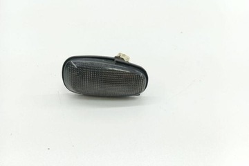 PRAVÝ SMĚROVKA BLATNÍKU CHRYSLER VOYAGER II (ES) E130567 3.8L GASOLINE