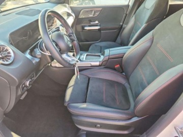 Mercedes GLB 2024 Mercedes-Benz GLB 250 4Matic 2024 2.0 Benzyna 221KM, zdjęcie 7