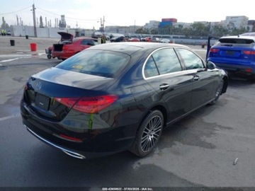 Mercedes Klasa C W206 2023 Mercedes-Benz Klasa C C 300 sedan 2.0 Benzyna 255KM, zdjęcie 3