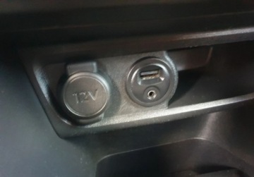 Peugeot 2008 I SUV 1.2 PureTech 110KM 2015 Peugeot 2008 Urban Cross LED Nawigacja GetHelp 1.2 Benzyna 110KM, zdjęcie 18