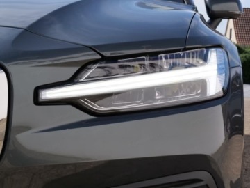 Volvo V60 II  2026 VOLVO V60 B4 B Plus Bright Combi 2.0 (211KM) 2026, zdjęcie 3