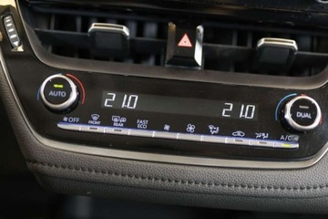 Toyota Corolla XII Sedan 1.8 Hybrid 122KM 2020 Toyota Corolla 1.8 Hybrid Comfort Tech 1.8 Hybryda 122KM, zdjęcie 24