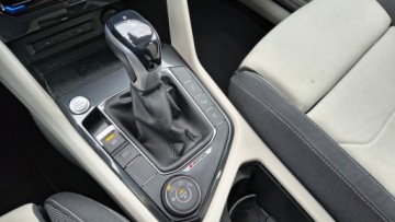 Volkswagen Tiguan II SUV Facelifting 2.0 TDI 200KM 2022 Volkswagen Tiguan Elegance 2.0TDI 200KM 4X4 ACC Pa, zdjęcie 25