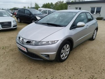 Honda Civic VIII Hatchback 3d 1.4 i-VTEC 100KM 2010 Honda Civic 1.4 100 KM Klima, Elektryka, Zadbany