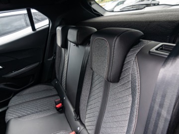 Peugeot 2008 II 2026 Od ręki - Allure e-DCS 1.2 mHEV 110KM / Pakiet Vision &amp; Drive Assist +, zdjęcie 11