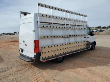 Mercedes Sprinter IV (W907/W910) 2024 Mercedes-Benz Sprinter eSprinter Delivery Van 2024 Elektryczny 134KM, zdjęcie 3