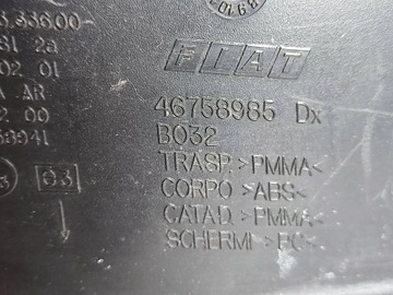 FIAT STILO 2002 ZADNÍ STRANA PRAVÁ SVĚTLO