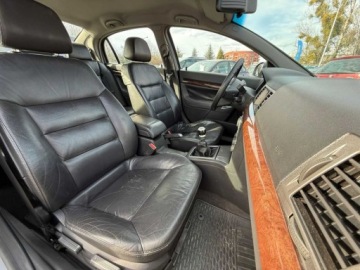 Opel Vectra C Sedan 1.9 CDTI 120KM 2005 Opel Vectra Opel Vectra C 1.9 CDTI ALUFELGI DLUGIE OC I PRZEGLAD Zamiana, zdjęcie 6