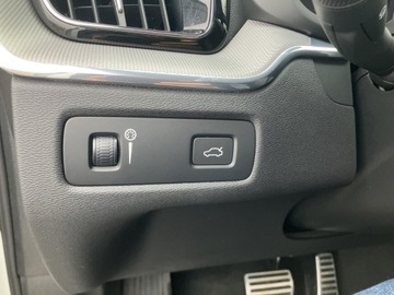 Volvo XC60 II Crossover D5 235KM 2020 Volvo XC 60 D5 AWD R-Design | Reflektory LED | Ele, zdjęcie 20