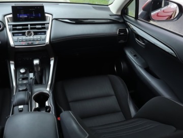 Lexus NX I SUV 300h 197KM 2017 Lexus NX 300h, Salon Polska, Automat, Skóra, zdjęcie 7