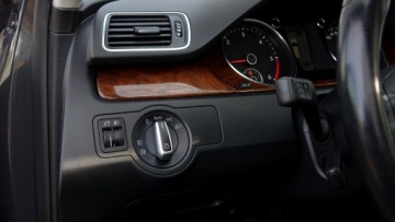 Volkswagen Passat B7 Variant 2.0 TDI CR DPF BlueMotion 170KM 2012 PASSAT .. Panorama .. Klimatronik .. Kamera .. Nawigacja .. 2 x PDC .., zdjęcie 3