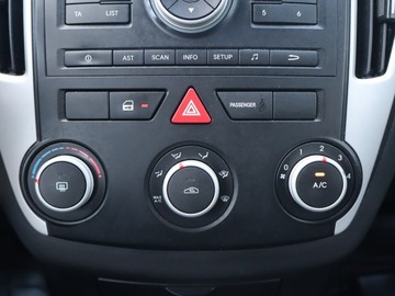 Kia Ceed I SW Facelifting 1.4 DOHC CVVT 90KM 2010 Kia Ceed 1.4 CVVT, Klima,ALU, zdjęcie 11