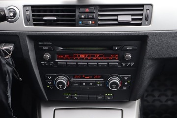 BMW Seria 3 E90-91-92-93 Touring E91 2.0 318d 143KM 2008 BMW 3 318 d, Klima, Klimatronic,ALU, El. szyby, zdjęcie 12