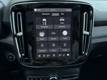 Volvo XC40 Crossover Facelifting 2.0 B3 163KM 2023 Volvo XC 40 XC40 B3 Ultimate Dark aut, Salon PL, F, zdjęcie 23