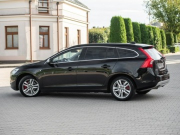 Volvo V60 I Kombi 2.0 D3 163KM 2012 Volvo V60 R-Design 2.0d D4 163KM 5cylinów Manual, zdjęcie 12