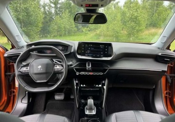 Peugeot 2008 II e-SUV Elektryczny 50kWh 136KM 2021 Peugeot 2008 bezwypadkowy, 50kWh 100 sprawny, Allur Pack Elektryczny 136KM, zdjęcie 7