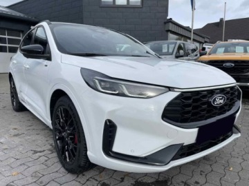 Ford Kuga III SUV Facelifting 2.5 FHEV 180KM 2025 Od ręki - ST-Line X eCVT 2.5 FHEV FWD 180KM / Hak + Pakiet Winter, Black, zdjęcie 1