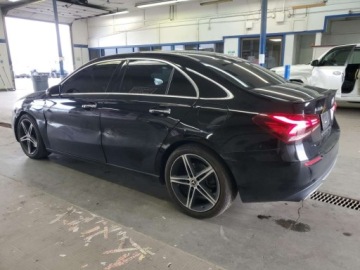 Mercedes Klasa A W177/V177 2022 Mercedes-Benz Klasa A 220 4Matic 2022 2.0L 2.0 Benzyna 188KM, zdjęcie 1