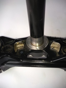 KTM DUKE 125 21р полка нижний подседельный штырь