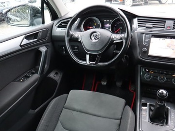 Volkswagen Tiguan II SUV 2.0 TDI 150KM 2017 VW Tiguan 2.0 TDI, Navi, Klima, Klimatronic, zdjęcie 6