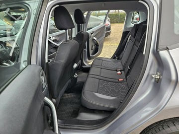 Peugeot 2008 I SUV Facelifting 1.2 PureTech 82KM 2016 Peugeot 2008 1,2benzyna 82KM salon polska navi, zdjęcie 5