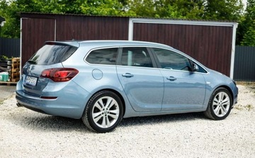 Opel Astra J Sports Tourer 1.4 Turbo ECOTEC 140KM 2011 Opel Astra 1.4T 140KM Led Xenon PDC Climatronic serwis ASO Alu 1.4 Benzyna, zdjęcie 9