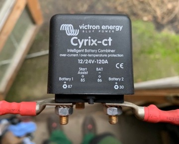 ИЗОЛЯТОР АККУМУЛЯТОРНОЙ БАТАРЕИ Victron CYRIX CT 12 В 24 В 120 А