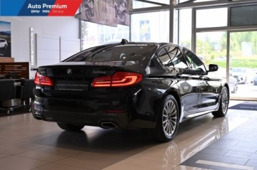 BMW Seria 5 G30-G31 Touring 520d 190KM 2019 BMW Seria 5 xDrive520d M Sport HarmanKardon Fotel sportowy 2.0 Diesel, zdjęcie 7