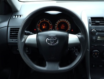 Toyota Corolla X Sedan Facelifting 1.4 D-4D 90KM 2013 Toyota Corolla 1.4 D-4D, Salon Polska, Klima, zdjęcie 16