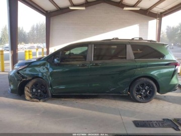 Toyota Sienna III 2025 Toyota Sienna Woodland Edition 2025 2.5l 2.5 Hybryda 245KM, zdjęcie 2