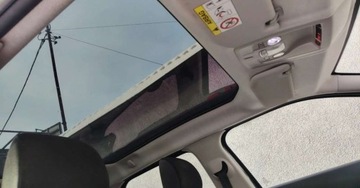 Citroen C4 Cactus Crossover 1.2 PureTech 82KM 2016 Citroen C4 Cactus Citroen C4 Cactus PureTech 82 Shine 1.2 Benzyna 82KM, zdjęcie 15