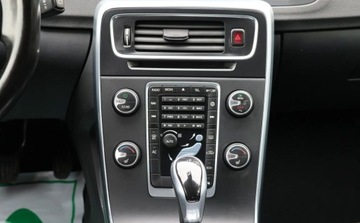 Volvo V60 I Kombi Facelifting 2.0 D4 DRIVE-E 190KM 2015 Volvo V60 NAVI, Grzane Fotele, Multifunkcja, Tempomat, Czujniki, GWARANCJA, zdjęcie 9