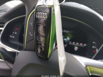 Audi Q8 2023 Audi Q8 2023 AUDI Q8 PREMIUM 55 TFSI QUATTRO TIPTRONIC 3.0 Benzyna 335KM, zdjęcie 2