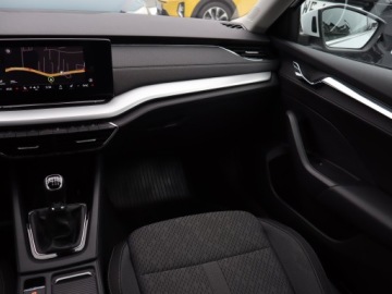 Skoda Octavia IV Scout 1.5 TSI ACT 150KM 2021 Skoda Octavia 1.5 TSI, Salon Polska, zdjęcie 7