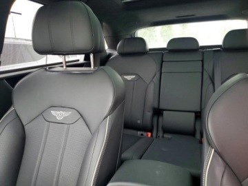 Bentley Bentayga 2023 Bentley Bentayga 2023 3.0l 3.0 Benzyna 456KM, zdjęcie 11