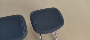 PODHLAVNÍK PODHLAVNÍKY MEGANE III VELMI DOBRÝ