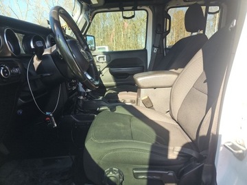 Jeep Gladiator 2020 Jeep Gladiator Sport S Short Bed 2020 3.6 Benzyna 285KM, zdjęcie 7