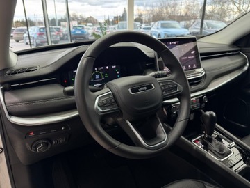 Jeep Compass II SUV Plug-In Facelifting 1.3 GSE T4 190KM 2022 Jeep Compass T4 PHEV 4xe Limited / Kamera cofania, zdjęcie 6